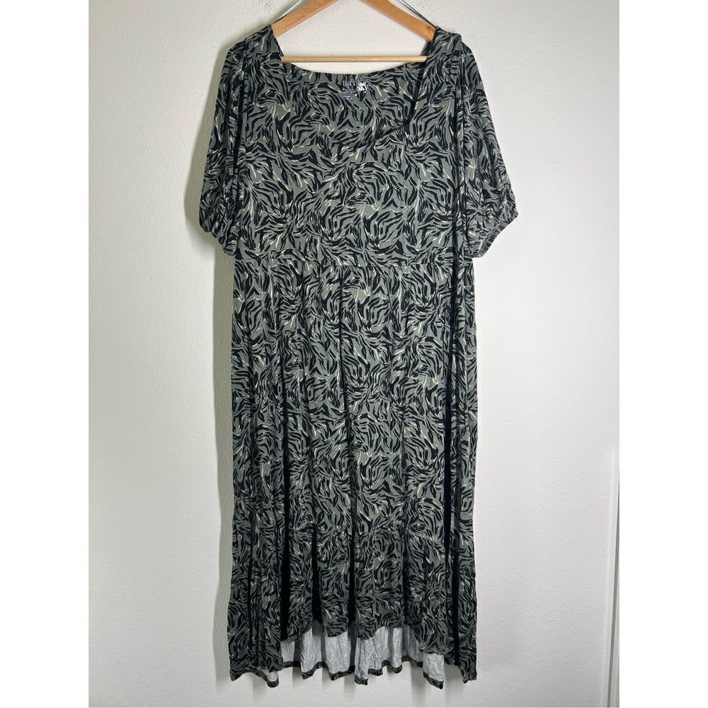 Terra & Sky 1X High Low Top - Side Pockets Black & Grey pattern short Sleeves